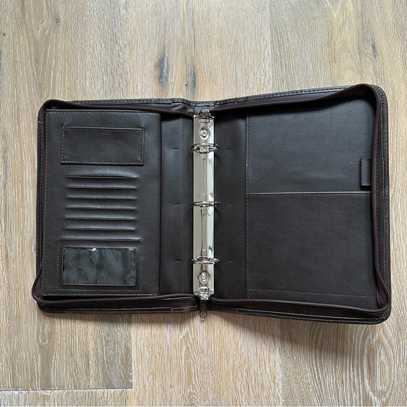 Chocolate Brown Planner Case with Zipper 3 Ring Bound - 10.5" x 8" - Picture 4 of 7